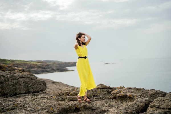 How Does British Women's Fashion Evolve Over Time?